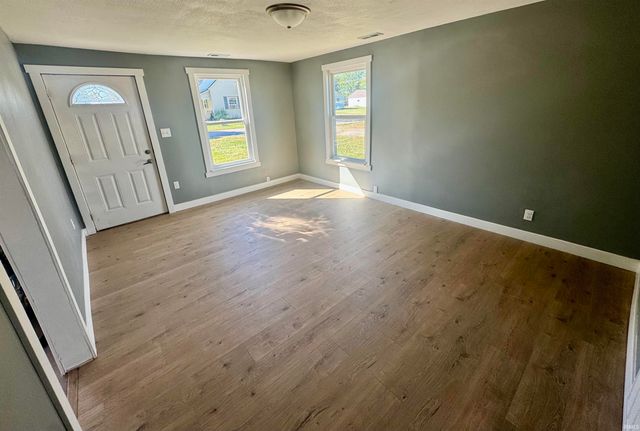 816 W Chestnut Street, Hartford City, IN 47348