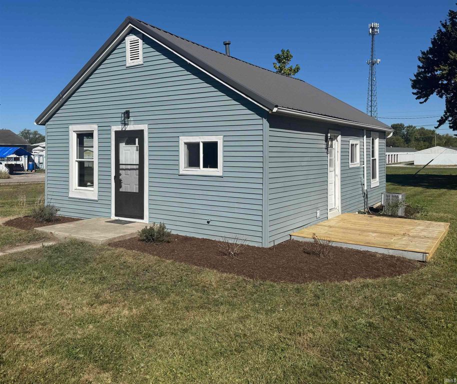 816 W Chestnut Street, Hartford City, IN 47348