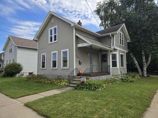 459 W 17TH AVENUE, Oshkosh, WI 54902