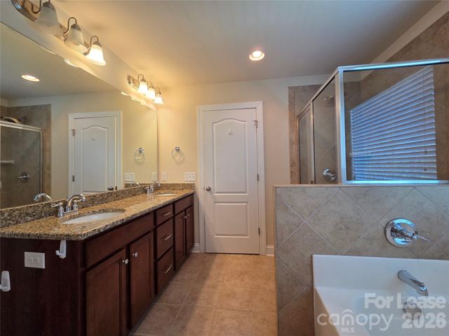 435 Castlebury Court, Clover, SC 29710