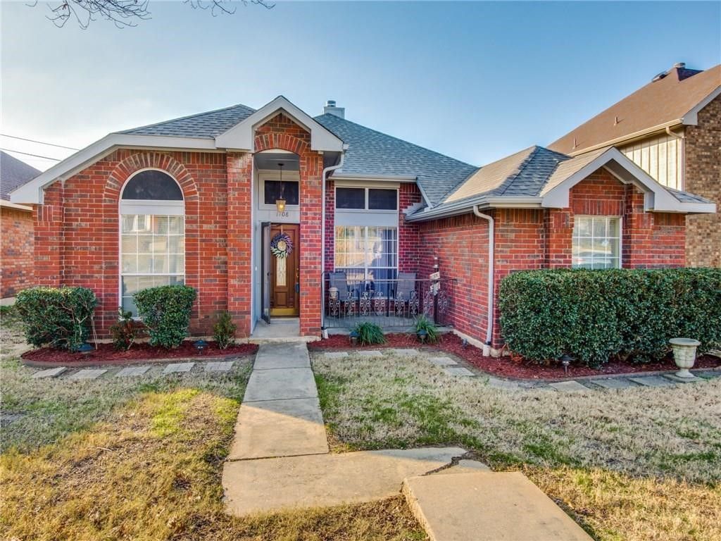 1108 Holly Drive, Carrollton, TX 75010