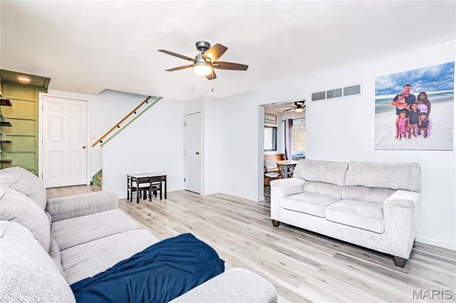 1721 Burgess Way, Barnhart, MO 63012