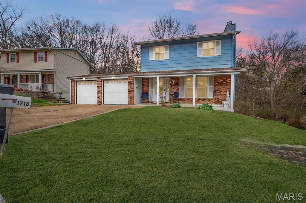 1721 Burgess Way, Barnhart, MO 63012