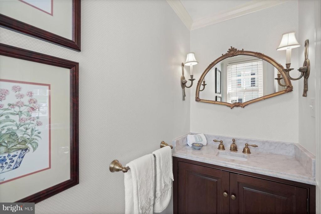 Image 25 of property listing at 5013 SCARSDALE RD, Bethesda, MD 20816