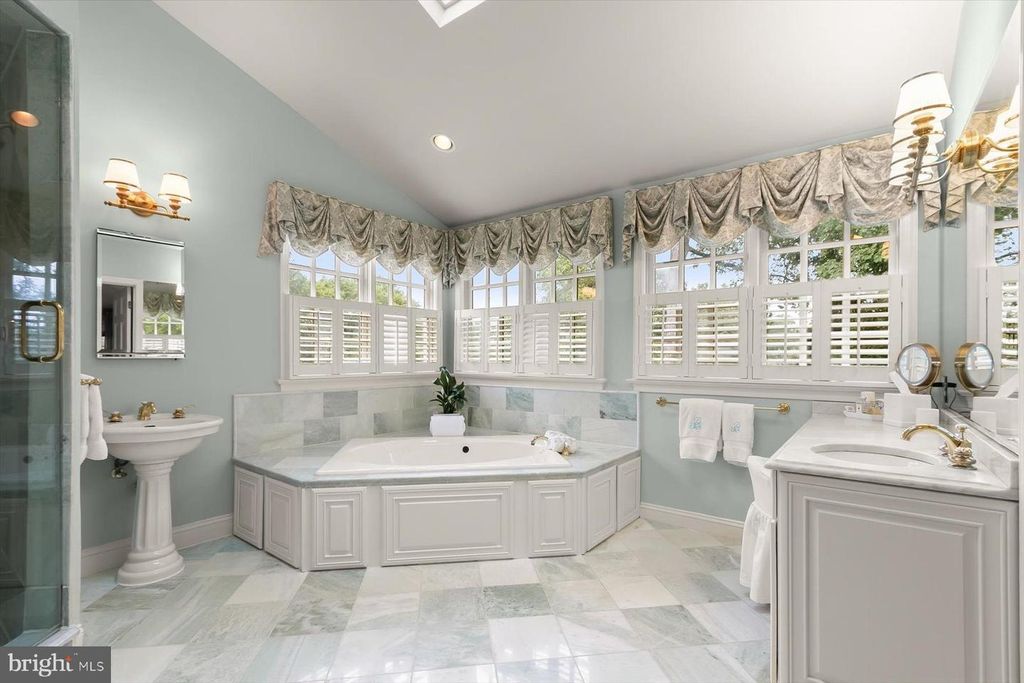 Image 32 of property listing at 5013 SCARSDALE RD, Bethesda, MD 20816