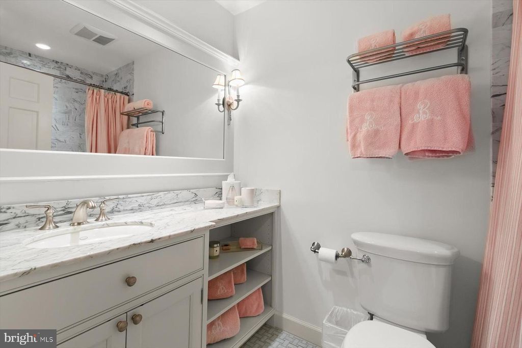 Image 34 of property listing at 5013 SCARSDALE RD, Bethesda, MD 20816
