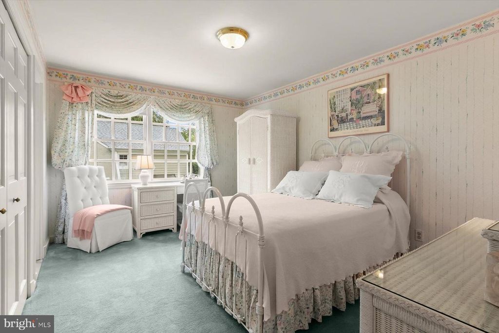 Image 35 of property listing at 5013 SCARSDALE RD, Bethesda, MD 20816