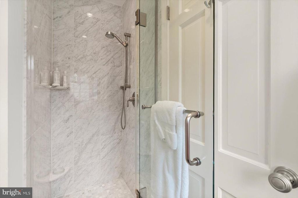 Image 37 of property listing at 5013 SCARSDALE RD, Bethesda, MD 20816