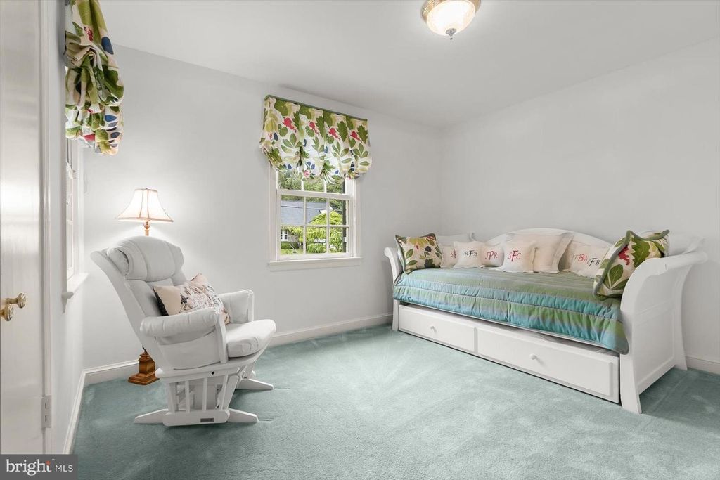 Image 38 of property listing at 5013 SCARSDALE RD, Bethesda, MD 20816