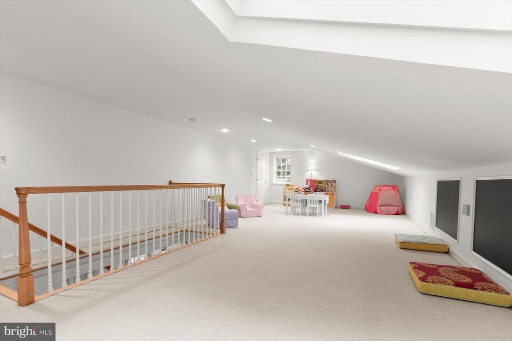 Image 41 of property listing at 5013 SCARSDALE RD, Bethesda, MD 20816