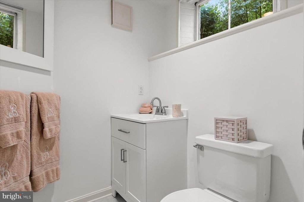 Image 47 of property listing at 5013 SCARSDALE RD, Bethesda, MD 20816
