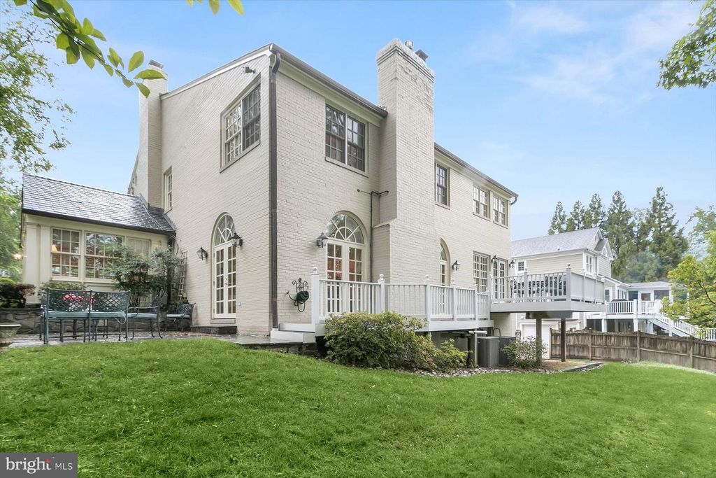 Image 48 of property listing at 5013 SCARSDALE RD, Bethesda, MD 20816