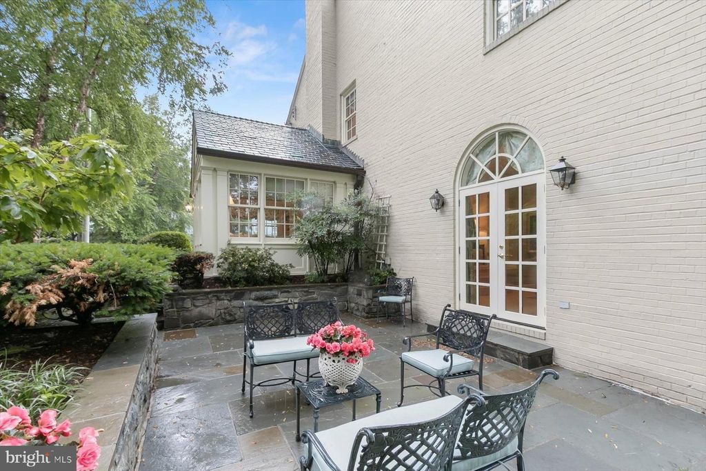 Image 50 of property listing at 5013 SCARSDALE RD, Bethesda, MD 20816