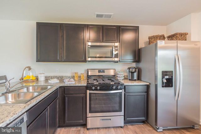 101 SEMINOLE DR, Winchester, VA 22602