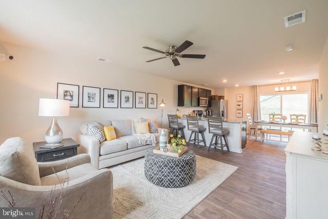 101 SEMINOLE DR, Winchester, VA 22602