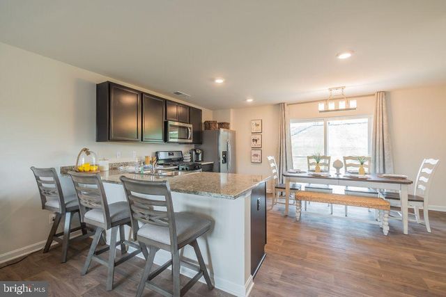 101 SEMINOLE DR, Winchester, VA 22602