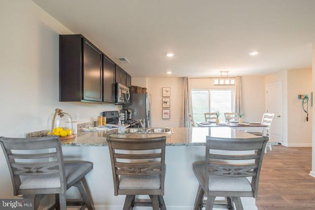 101 SEMINOLE DR, Winchester, VA 22602