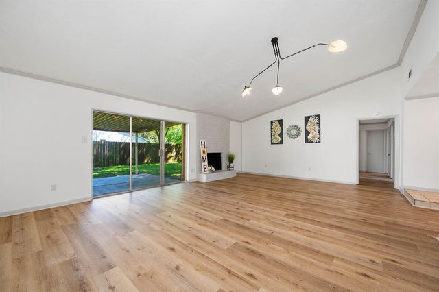 7831 Martin Wood Lane, Houston, TX 77086