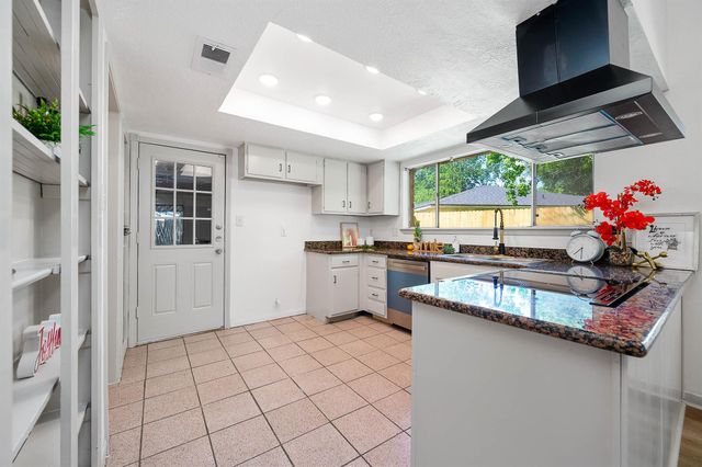7831 Martin Wood Lane, Houston, TX 77086