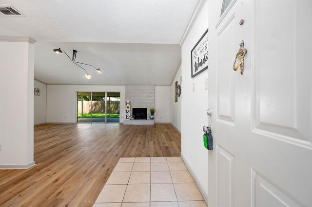 7831 Martin Wood Lane, Houston, TX 77086