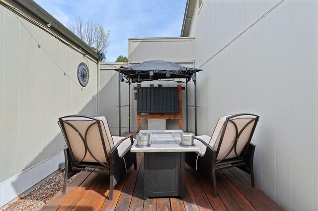 3175 Swallows Nest Dr, Sacramento, CA 95833