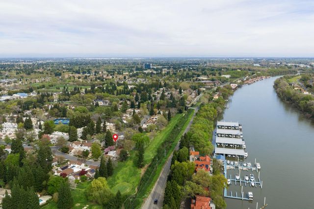 3175 Swallows Nest Dr, Sacramento, CA 95833