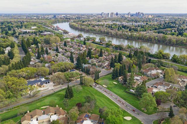 3175 Swallows Nest Dr, Sacramento, CA 95833