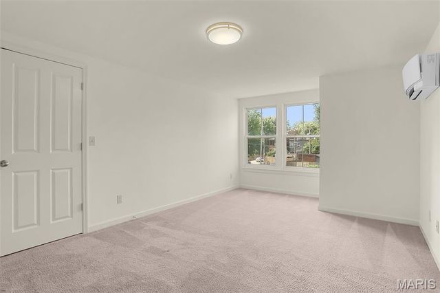 2704 McNair, St Louis, MO 63118