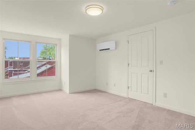 2704 McNair, St Louis, MO 63118