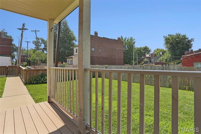 2704 McNair, St Louis, MO 63118