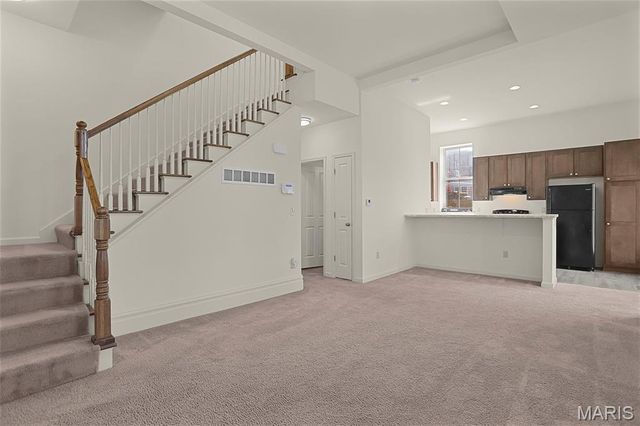 2704 McNair, St Louis, MO 63118