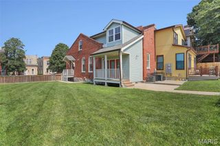 2704 McNair, St Louis, MO 63118