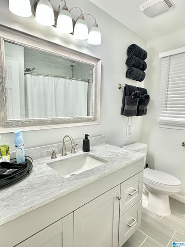 521 MOUNTAIN DRIVE, Birmingham, AL 35206