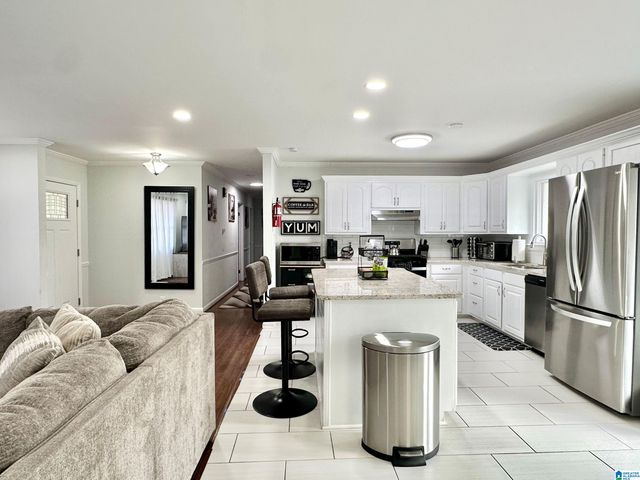 521 MOUNTAIN DRIVE, Birmingham, AL 35206