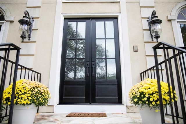 5940 Plantation Drive, Roswell, GA 30075