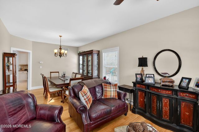 95 Savannah Road, Toms River, NJ 08757