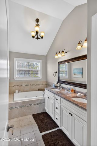 95 Savannah Road, Toms River, NJ 08757