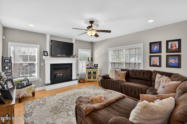 95 Savannah Road, Toms River, NJ 08757