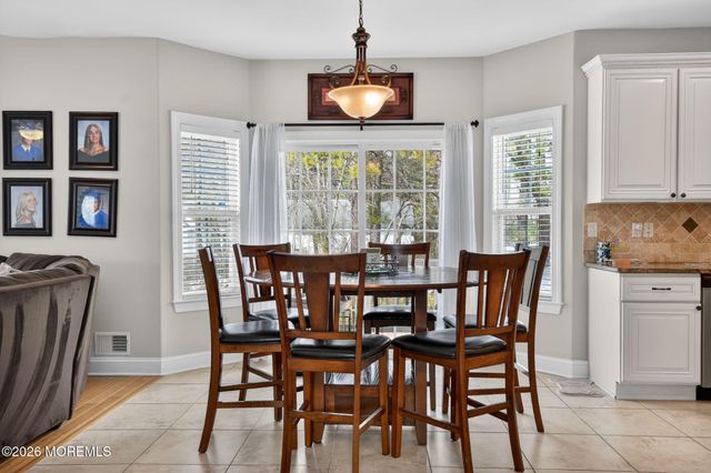 95 Savannah Road, Toms River, NJ 08757