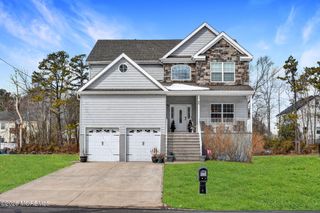 95 Savannah Road, Toms River, NJ 08757