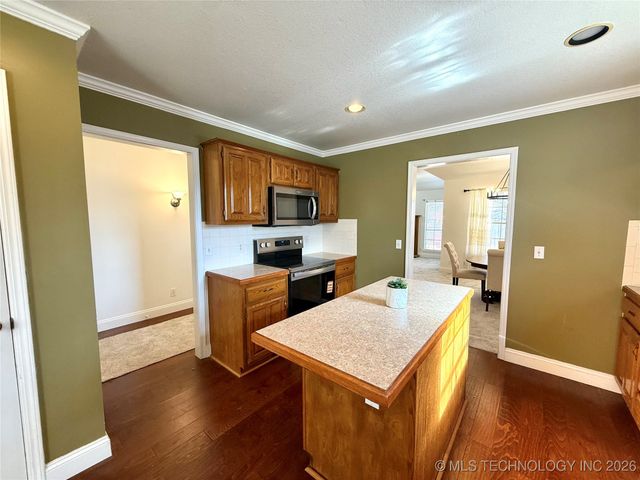 4717 S Ash Avenue, Broken Arrow, OK 74011