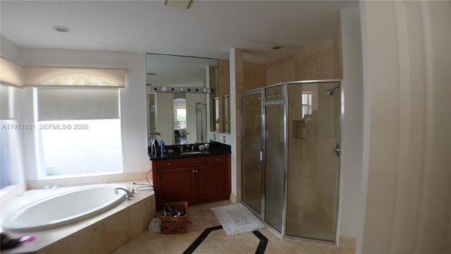 2503 Provence Cir, Weston, FL 33327