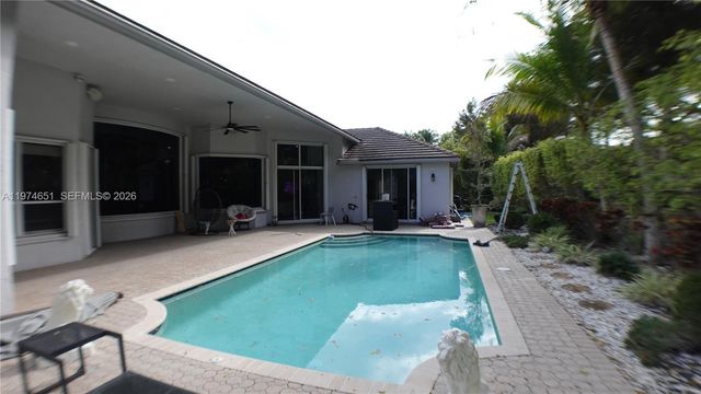 2503 Provence Cir, Weston, FL 33327