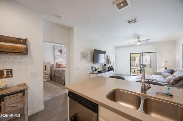 2511 W QUEEN CREEK Road 232, Chandler, AZ 85248