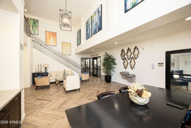 2511 W QUEEN CREEK Road 232, Chandler, AZ 85248