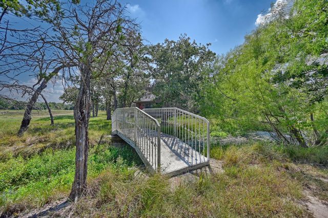 3685 Nixon Lake Road, Carmine, TX 78932