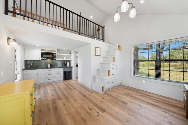 3685 Nixon Lake Road, Carmine, TX 78932