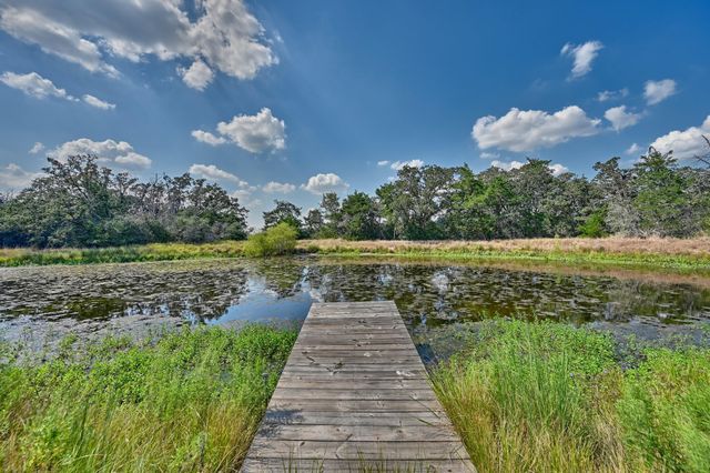 3685 Nixon Lake Road, Carmine, TX 78932