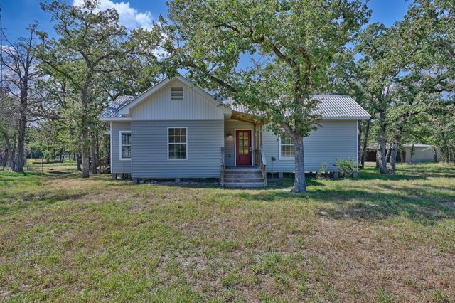 3685 Nixon Lake Road, Carmine, TX 78932