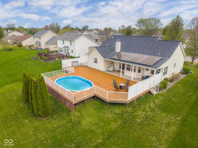 6115 E Prairie Stream Way, Columbus, IN 47203